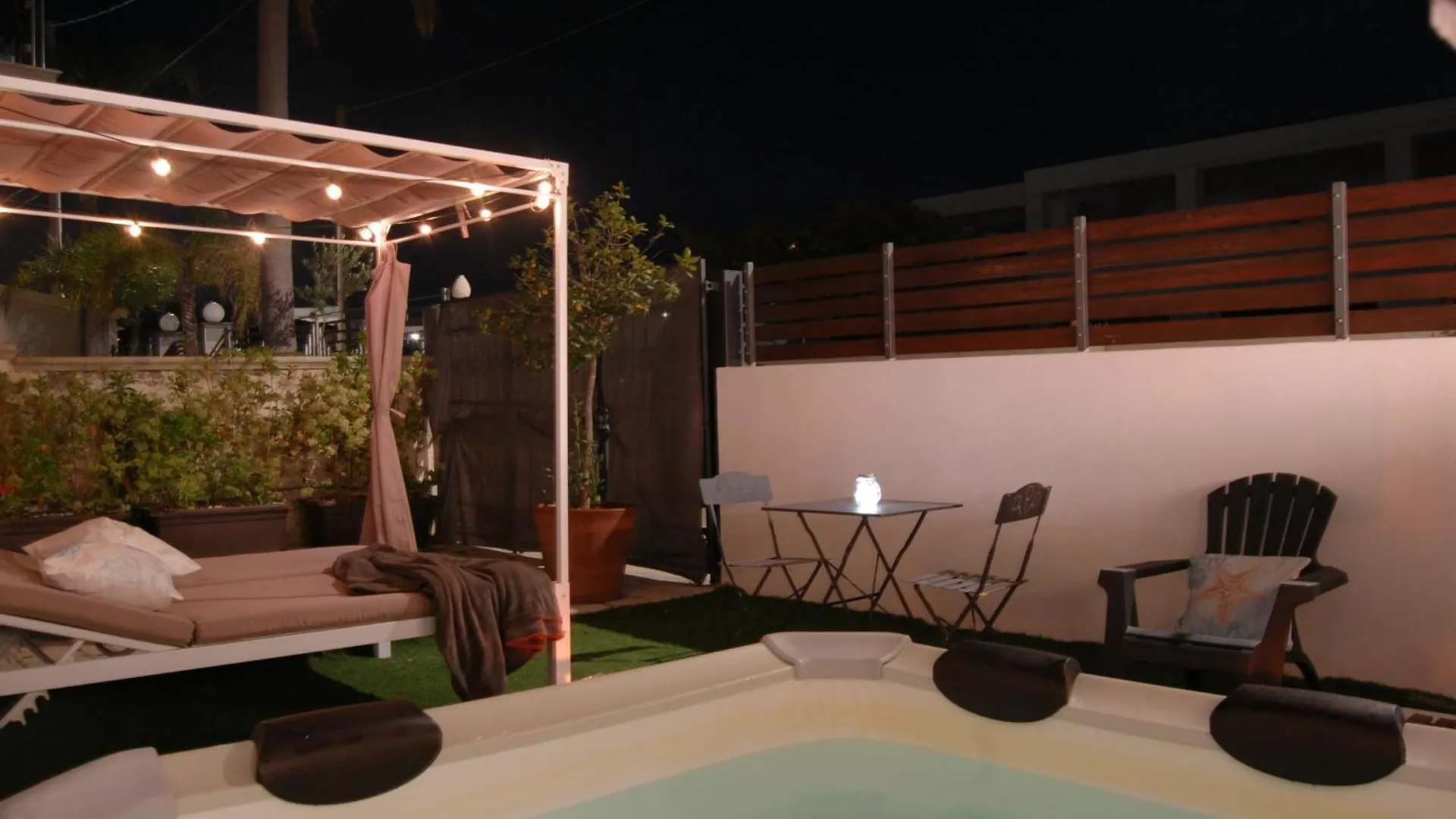 Studio Alpha Syracuse 0*,  Italien